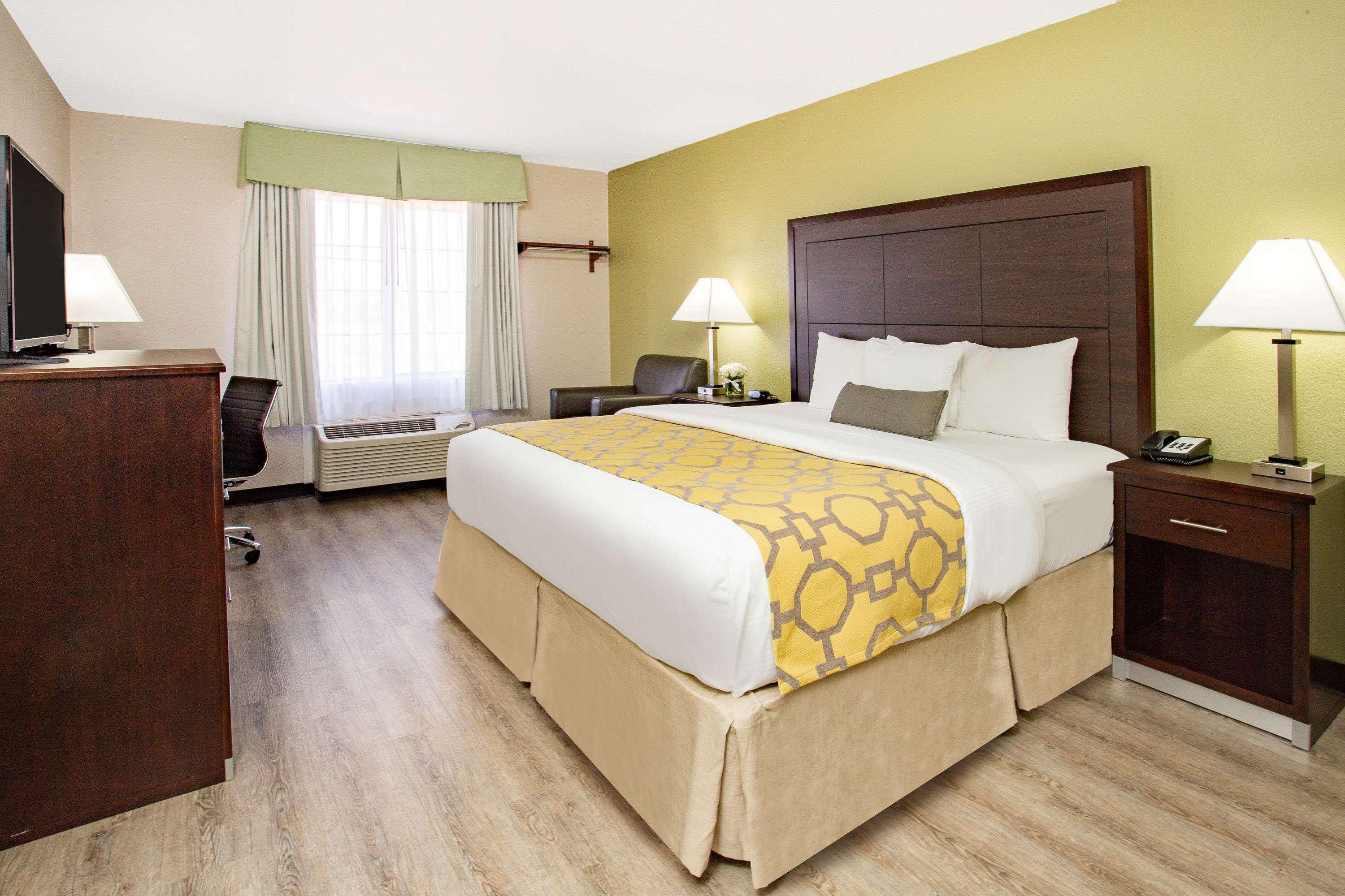 Baymont By Wyndham Phoenix I-10 Near 51St Ave Eksteriør billede