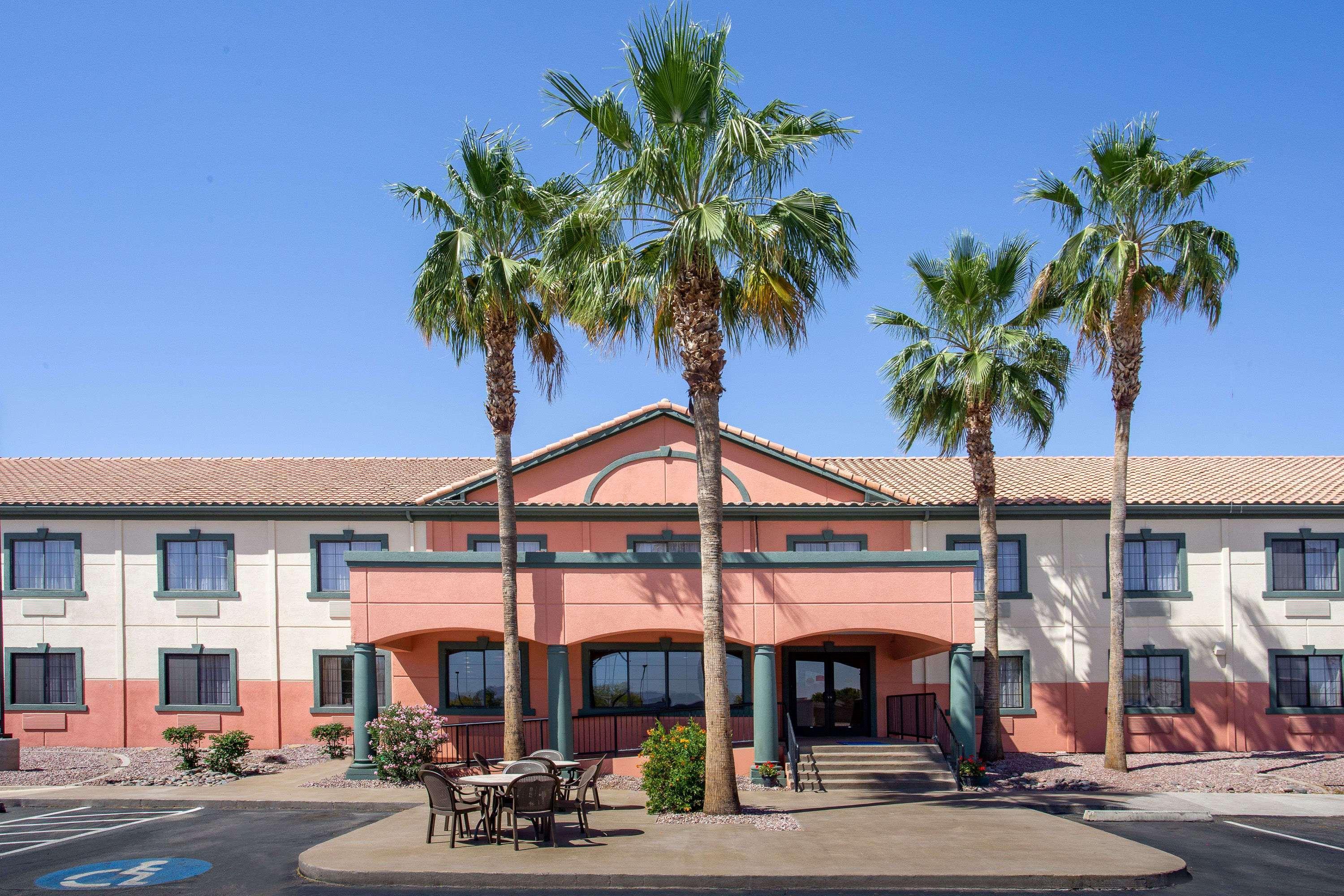 Baymont By Wyndham Phoenix I-10 Near 51St Ave Eksteriør billede